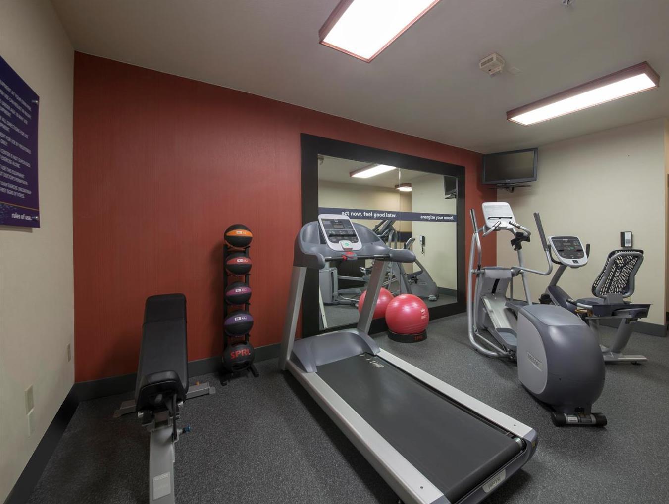 Hampton Inn Трейси Экстерьер фото