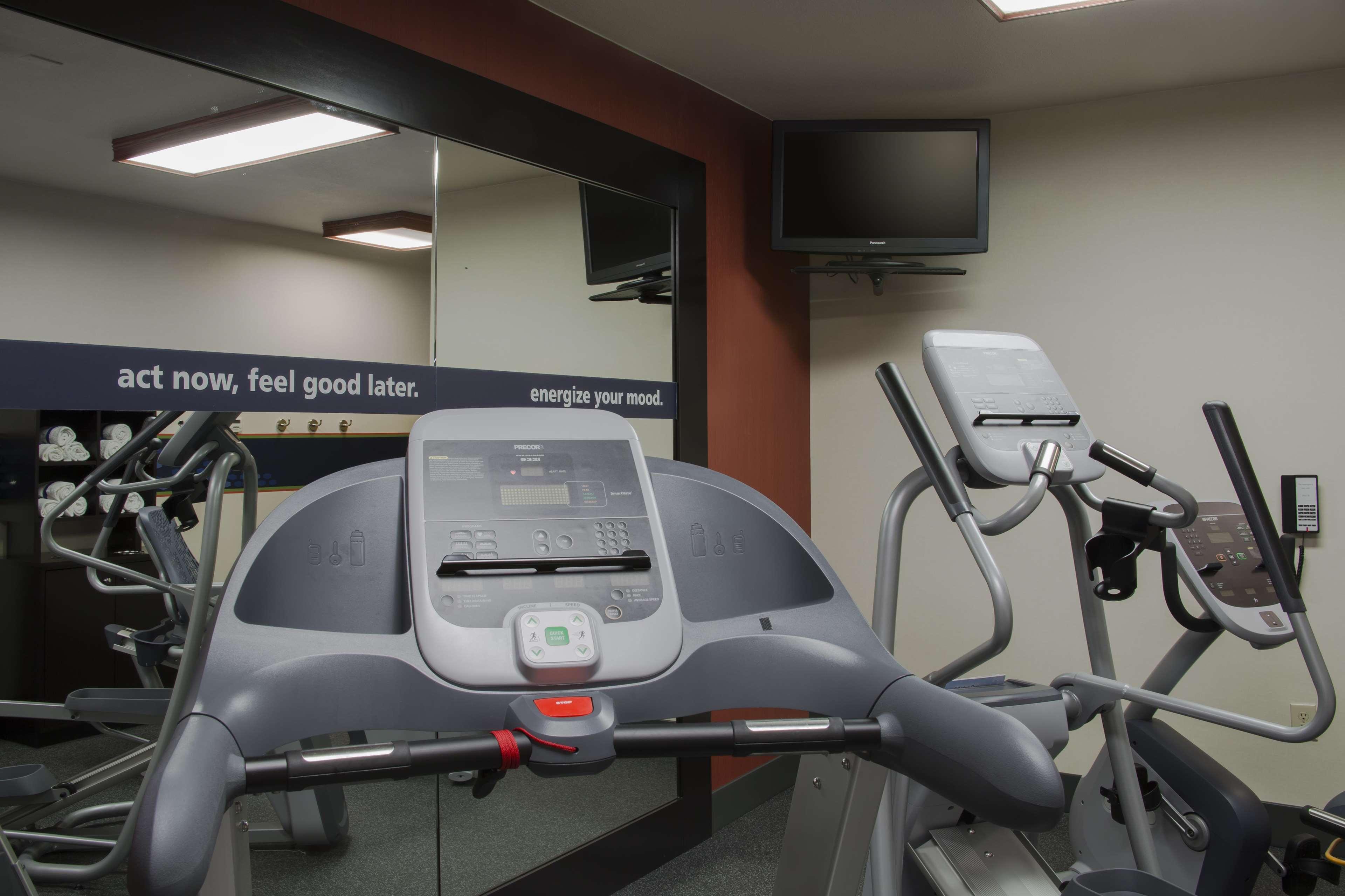 Hampton Inn Трейси Экстерьер фото