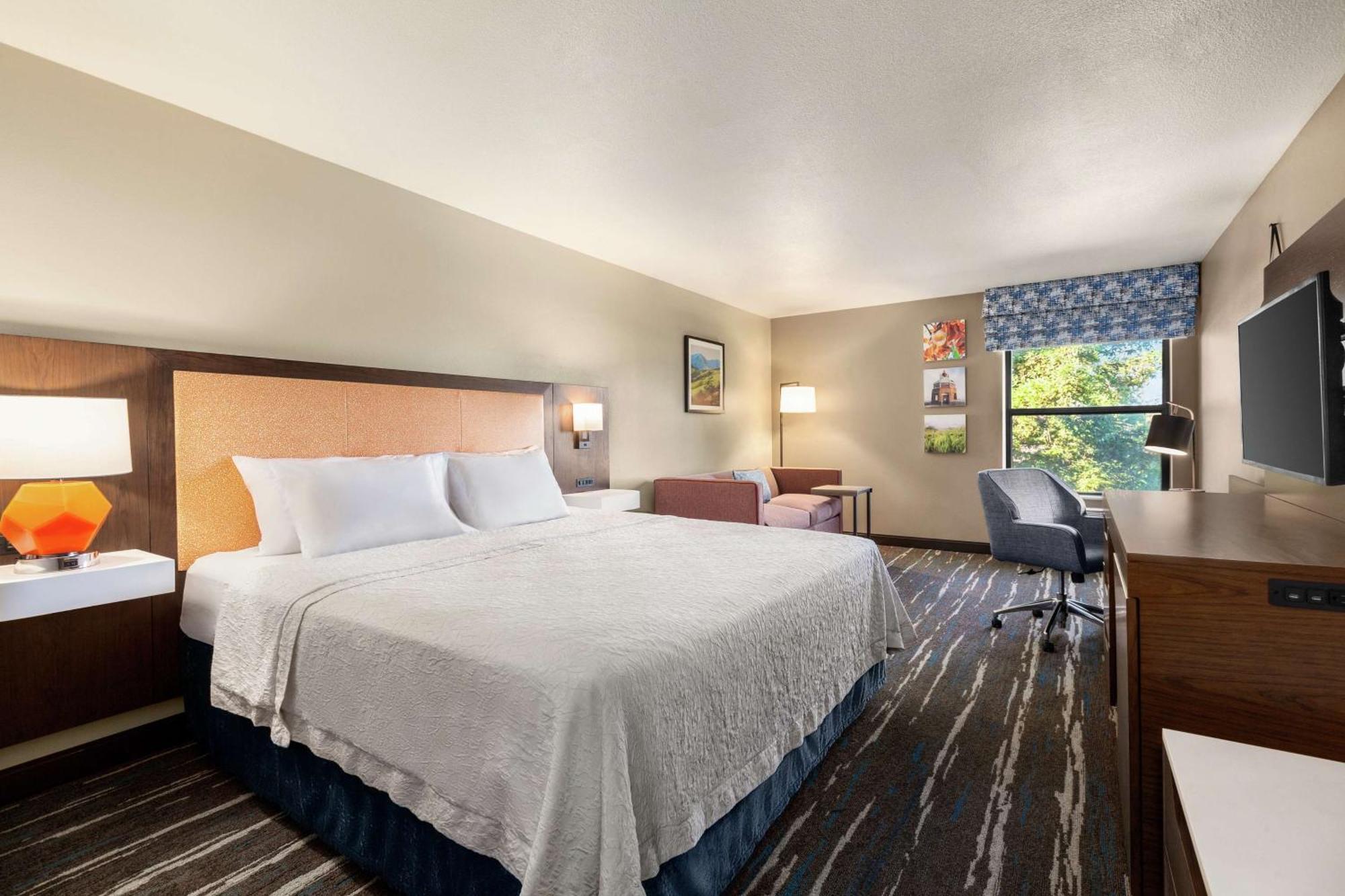 Hampton Inn Трейси Экстерьер фото
